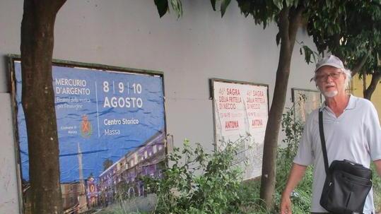 «Che sporcizia tra le piante del Rossi»