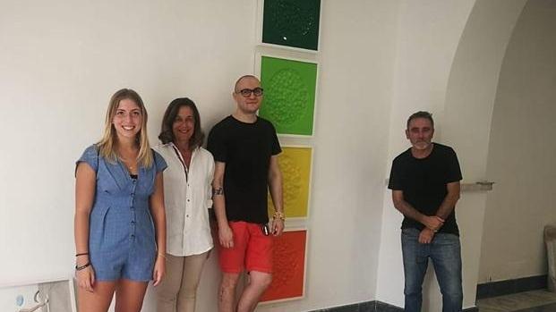 Foto e sculture, così la formazione diventa un gioco