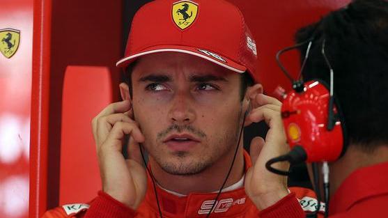 La Ferrari regina del venerdì Le libere colorate di rosso