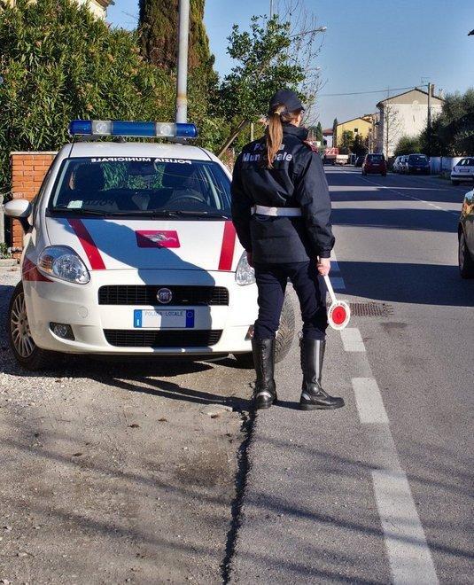 Alta velocità e semafori “bucati” Crescono le multe nel 2019 