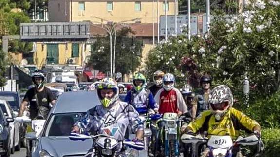 Il corteo funebre delle moto