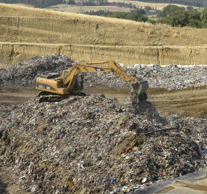 Rifiuti e violazioni: condannato Ma ora il processo va rifatto