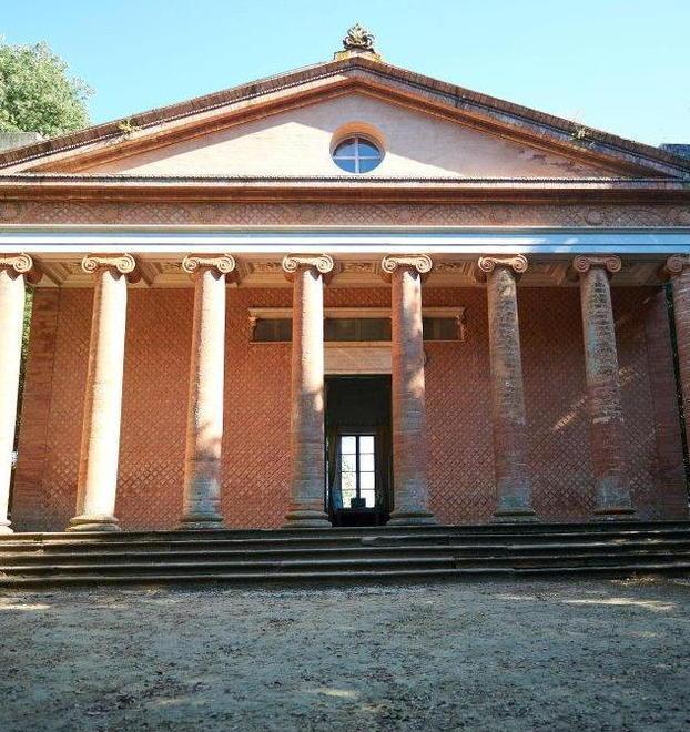 Arte, pittura e cena davanti al Tempio di Minerva 