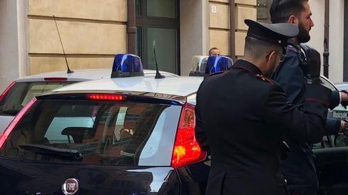 Lei vuole lasciare il marito Lui la prende a pugni: arrestato