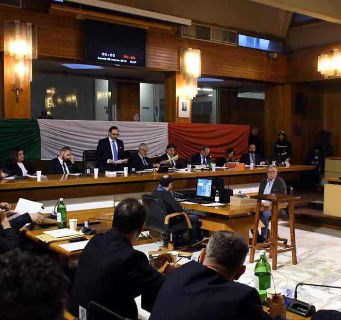 Il “bollino” della Regione e 30 giorni di pubblicazione
