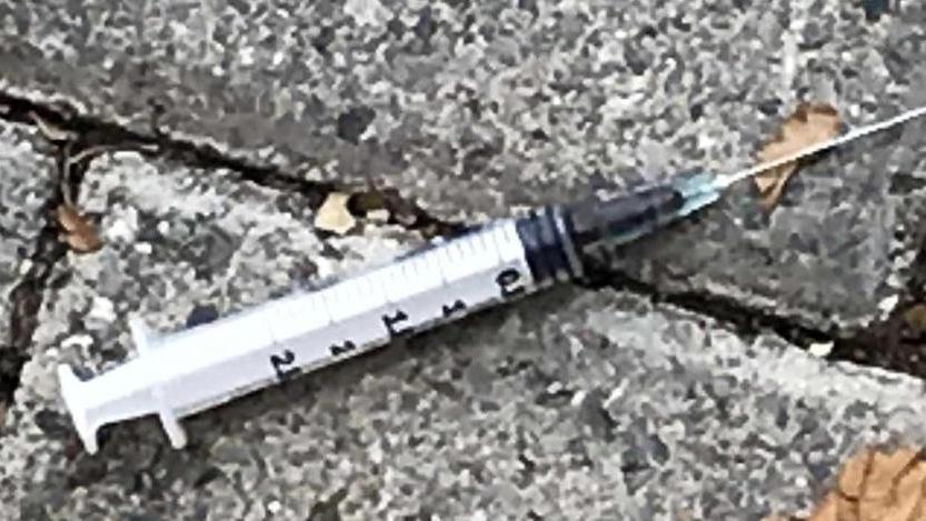 Non ci sono telecamere nella piazza dello spaccio dell’ex trammino