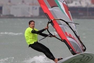 Surf, Sensini rimonta e riapre i mondiali