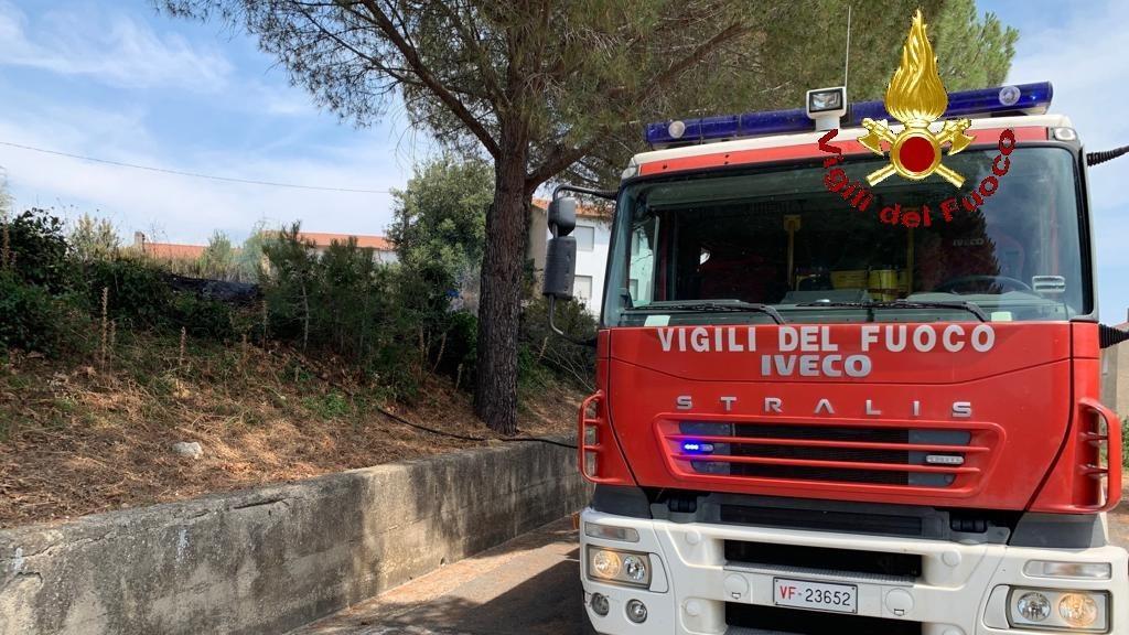 Una squadra dei vigili del fuoco