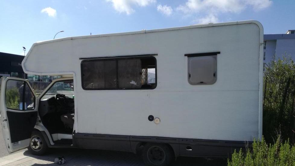 Un camper di proprietà rom
