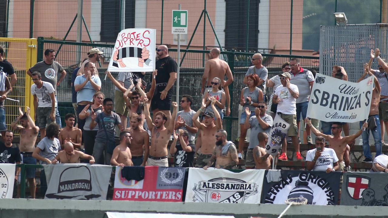Scontri fuori dallo stadio, arrestato anche un ultras carrarese