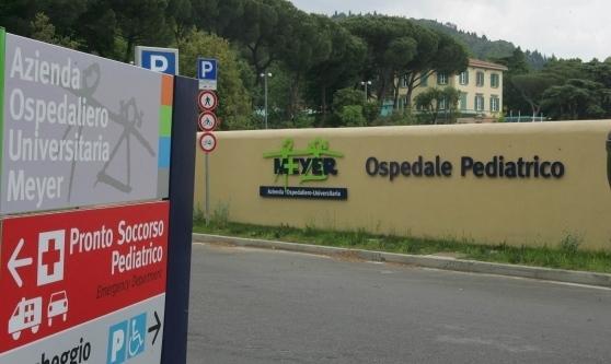 L’ingresso dell’ospedale pediatrico Meyer di Firenze