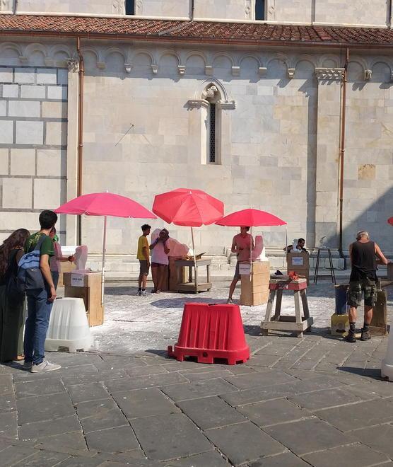  Simposio a mano, risuona lo scalpello in piazza del Duomo 