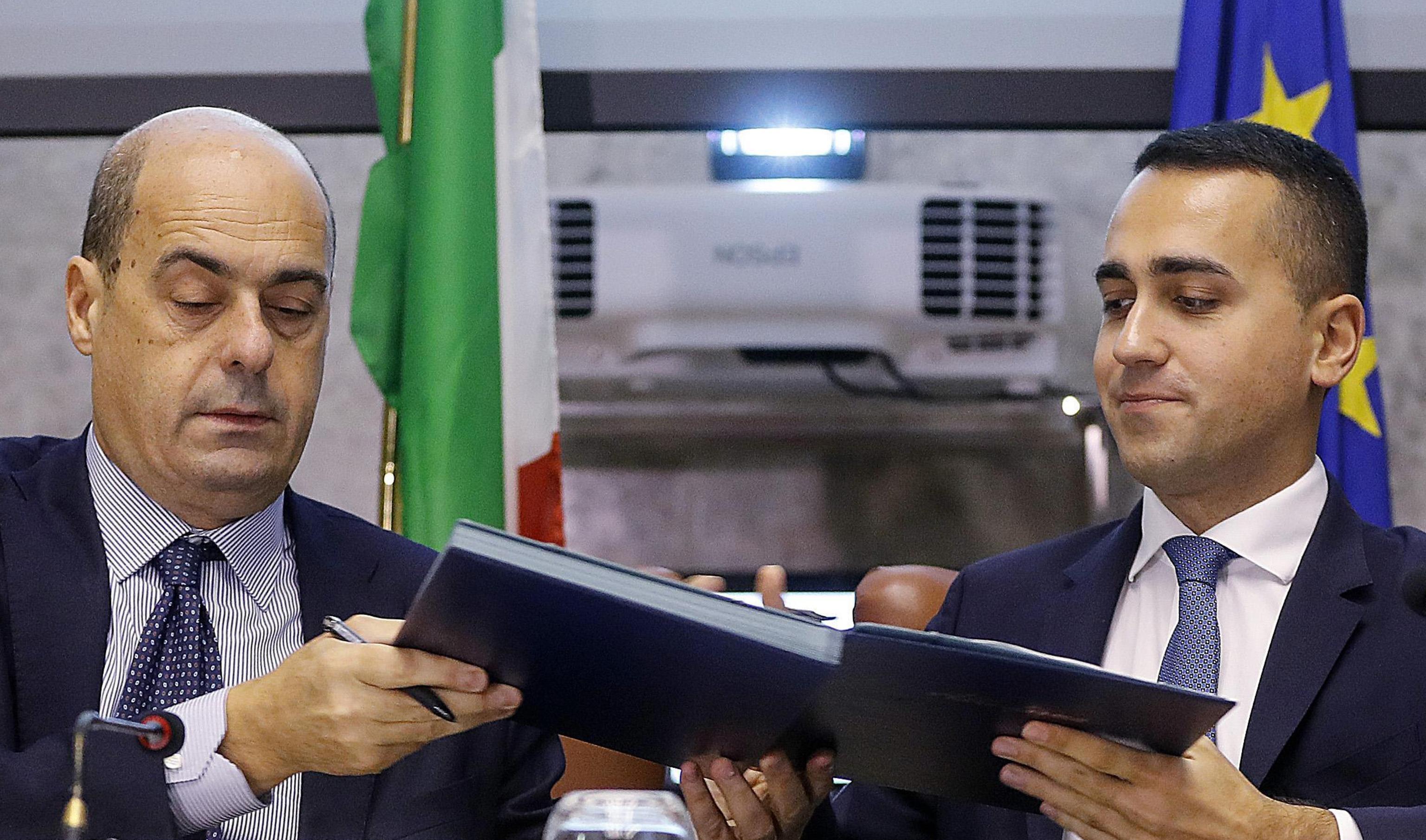 Tutto e il suo contrario: diario della crisi più pazza 