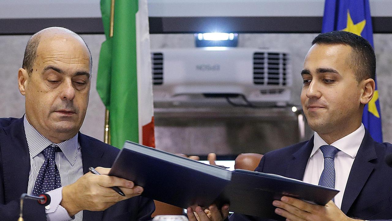 Tutto e il suo contrario: diario della crisi più pazza