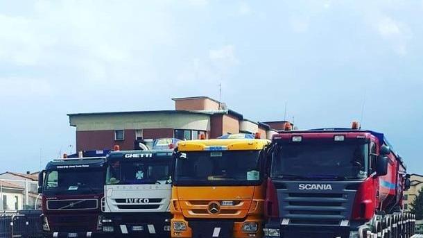 Quattro Tir sul ponte dell’Arca per le verifiche del Genio civile