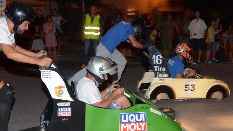 Corsa dei carretti a sfera: a Palio dei Rioni trionfa la “Fonte” con Cumbo-Lari