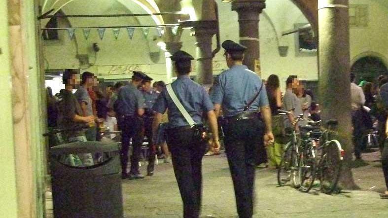 Contro la malamovida in centro città il Comune schiera gli operatori sociali