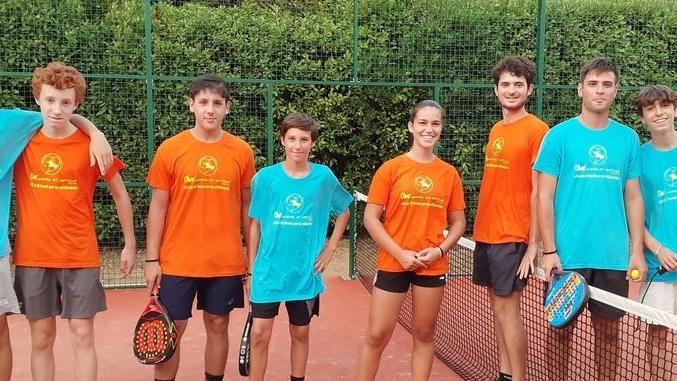 Tanti giovani alla maratona di tennis per Oliver