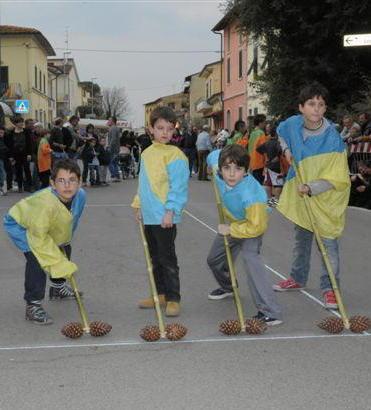 I verde-arancio di Poggio trionfano nel Palio