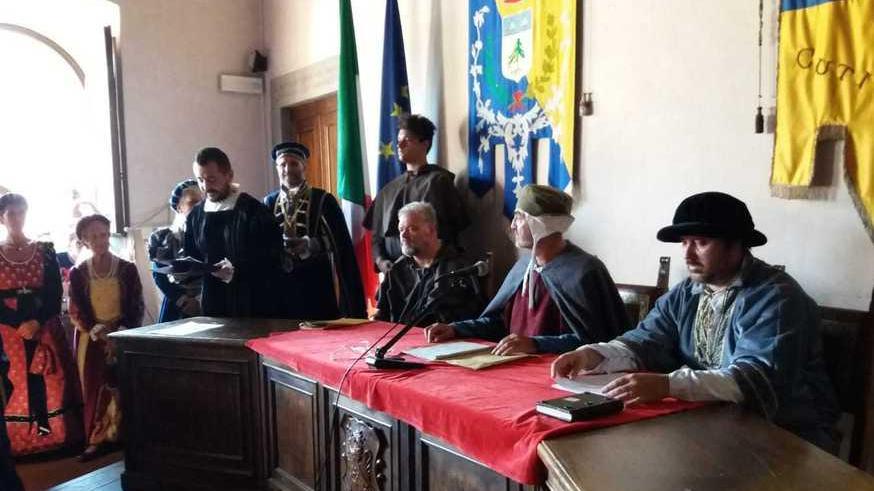 Gli “infiltrati” Ghibellini minacciano la Pescia Guelfa