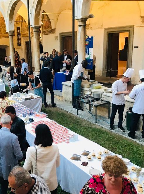 Aperitivo stellato nel chiostro: ecco come partecipare