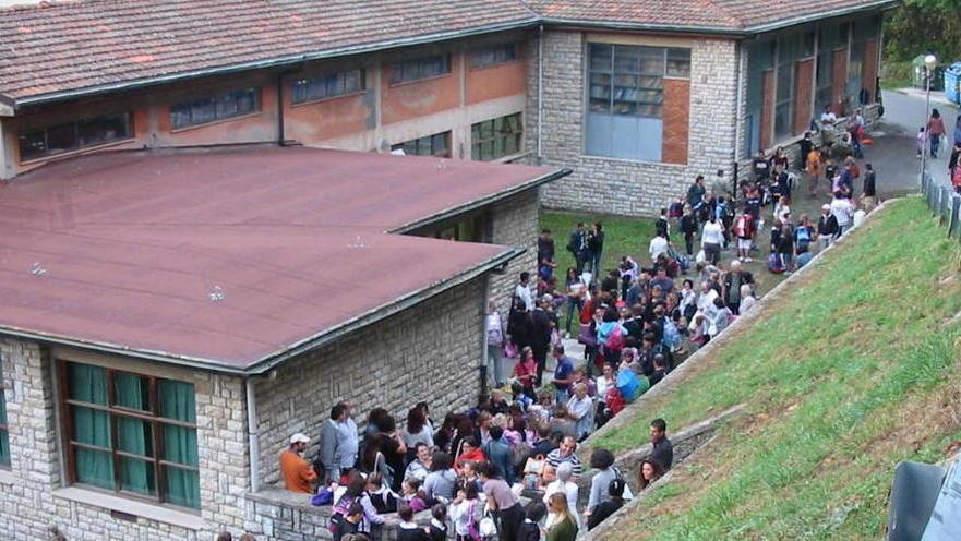 Mancano ancora 35 insegnanti lezioni al via con orario ridotto