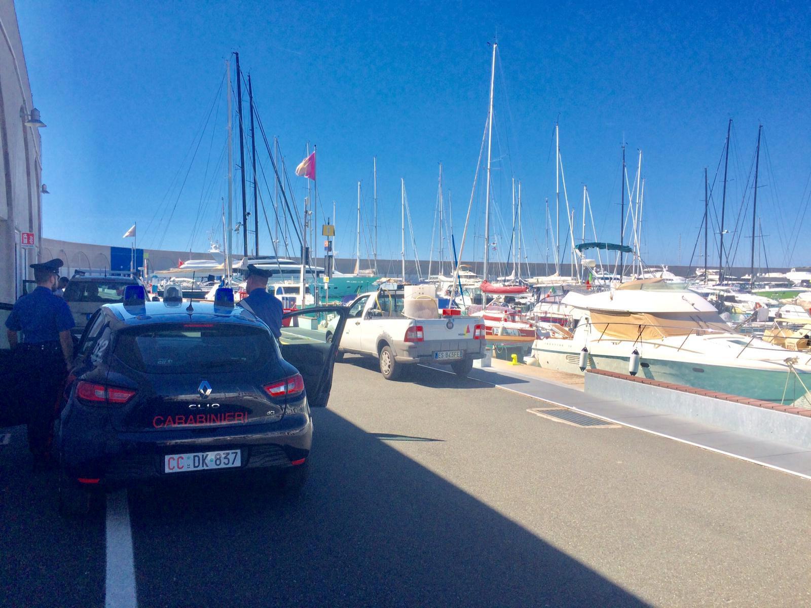 A 45 anni trovato morto su una barca a Cala de’ Medici