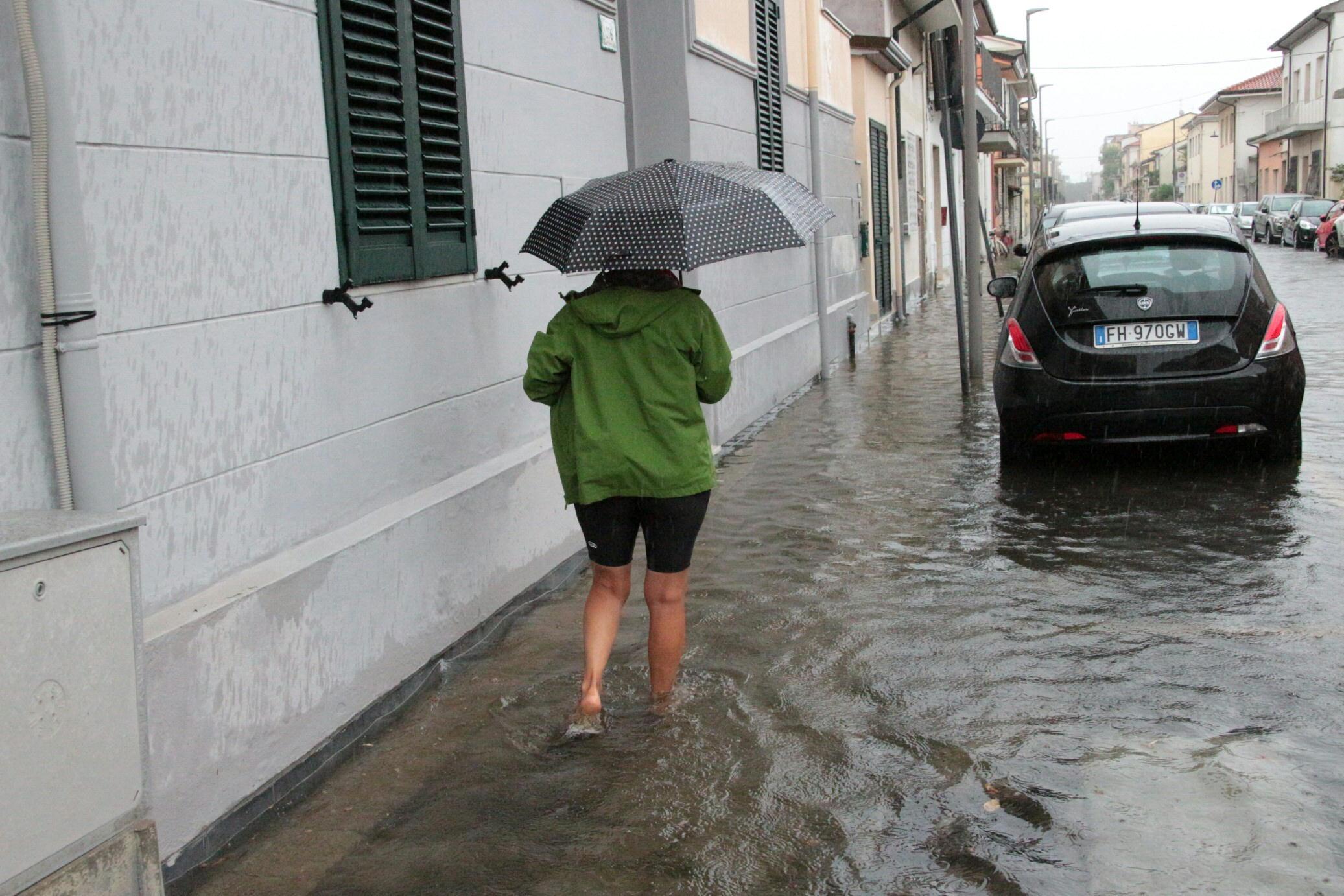 Perturbazione sulla Versilia, scatta l'allerta gialla 