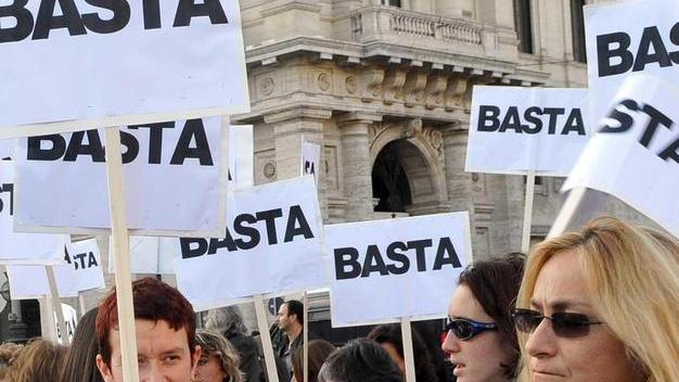 Molestie e mobbing sul posto di lavoro: una donna su cinque dice di averli subiti