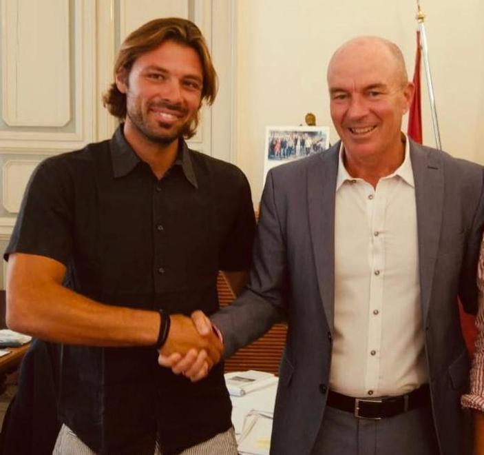 Salvò una ragazza in Calignaia riceve il grazie del sindaco 