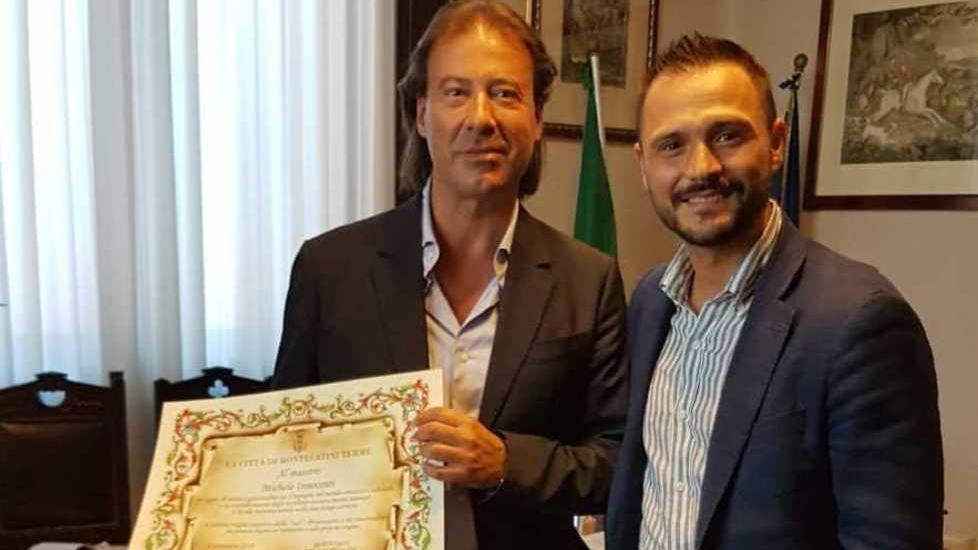 Pergamena speciale al maestro Innocenti musicista a Parigi