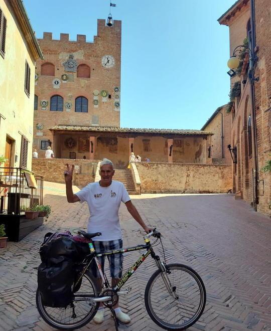 Il giramondo di 82 anni fa tappa a Certaldo