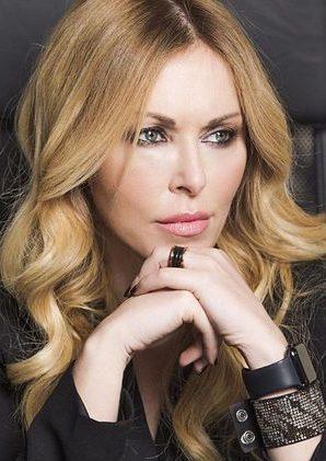 Roberta Bruzzone al forum camaiorese