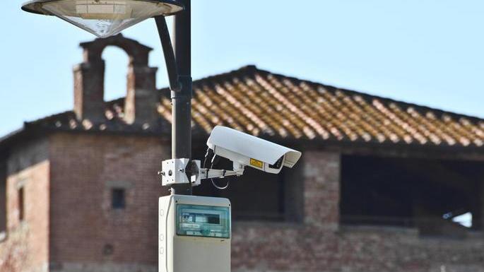Varchi in uscita contro i furbetti del centro