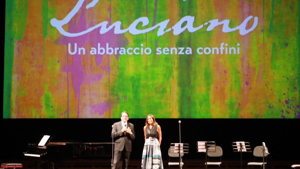 Pavarotti nel cuore dei modenesi «La voce dell’Italia in tutto il mondo»