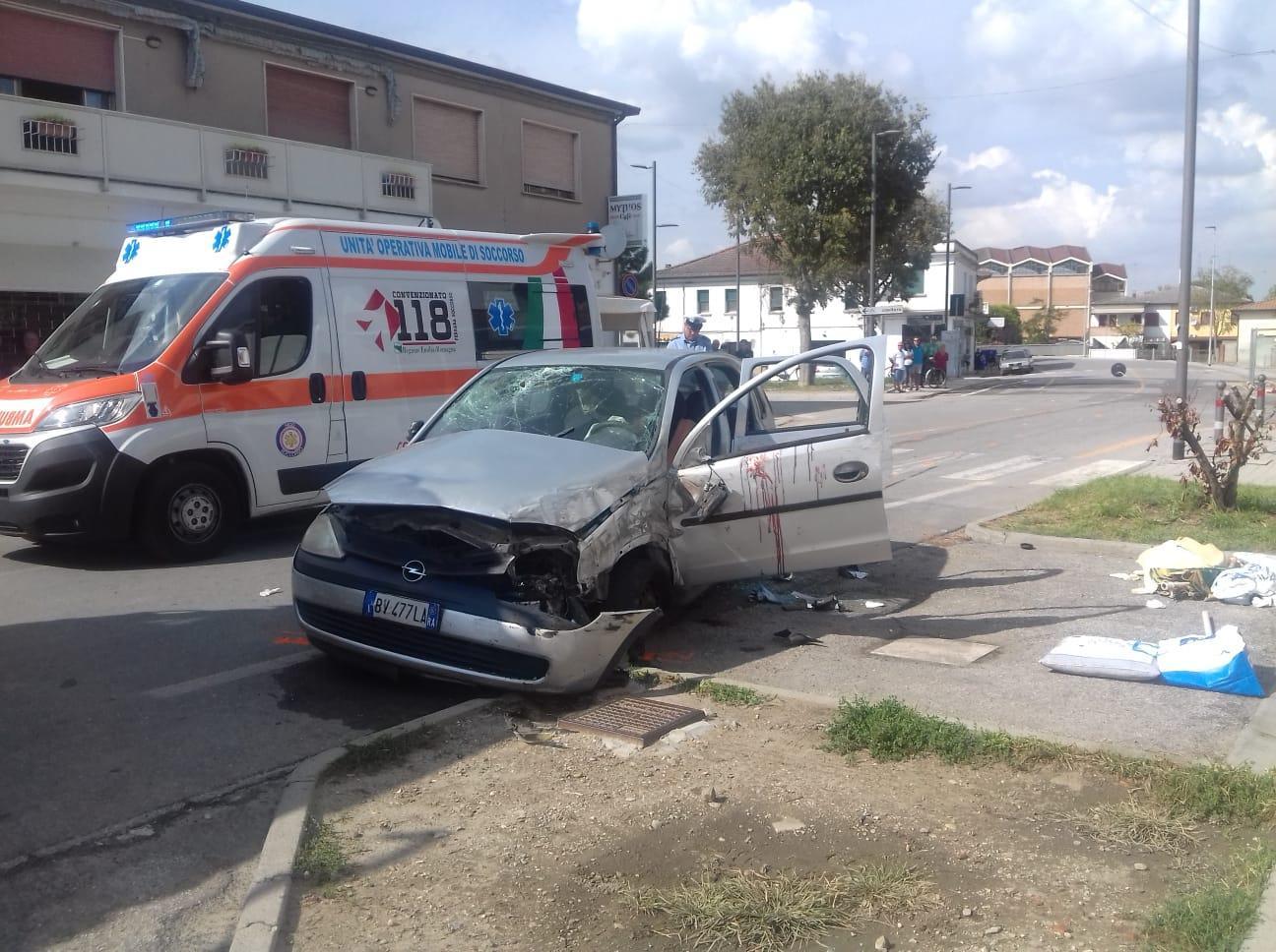 La Opel Corsa di Aldo Naldi, il 74enne morto nell'incidente