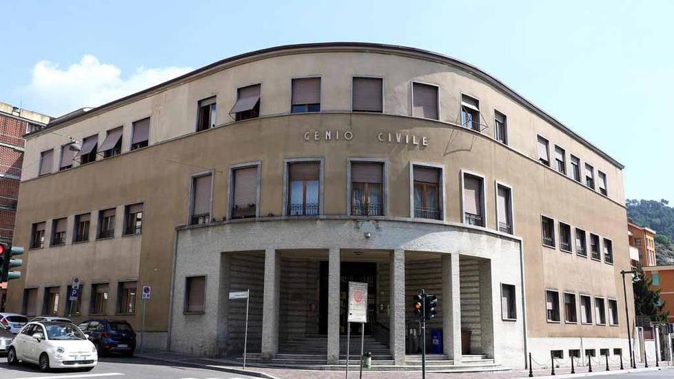 Genio civile, ranghi ridotti dopo l’inchiesta. Ingegneri e architetti: siamo alla paralisi
