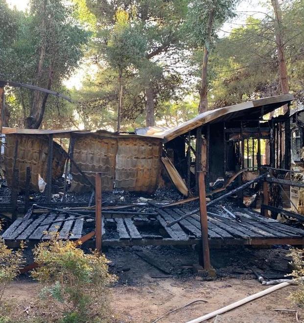 Bungalow a fuoco nel camping, danni per 80mila euro 