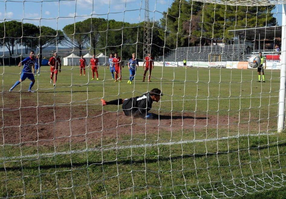 Al Malservisi-Matteini interventi di sistemazione sul terreno di gioco