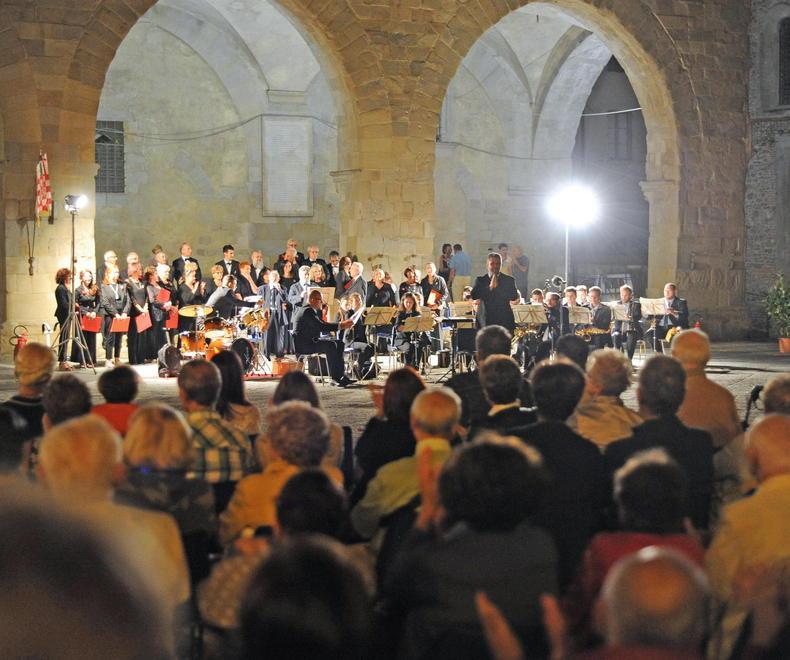 Musica e luci in piazza per la Liberazione E oggi le cerimonie 