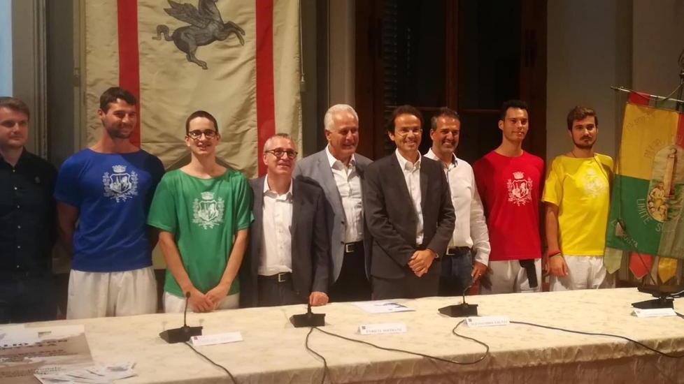 I quattro rioni si sfidano nel Palio con la montata Tutto pronto a Limite