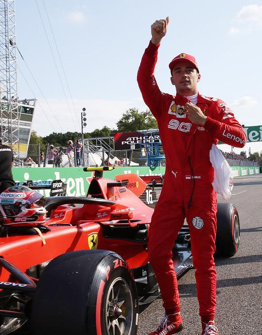 Gli avversari si marcano a vicenda E Leclerc piazza la pole position 