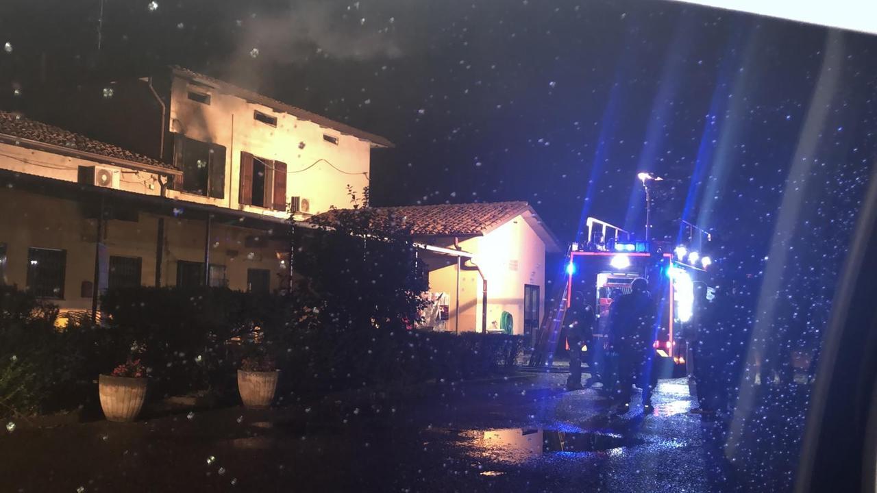 Carpi. Incendio al circolo Arcobaleno di S. Croce
