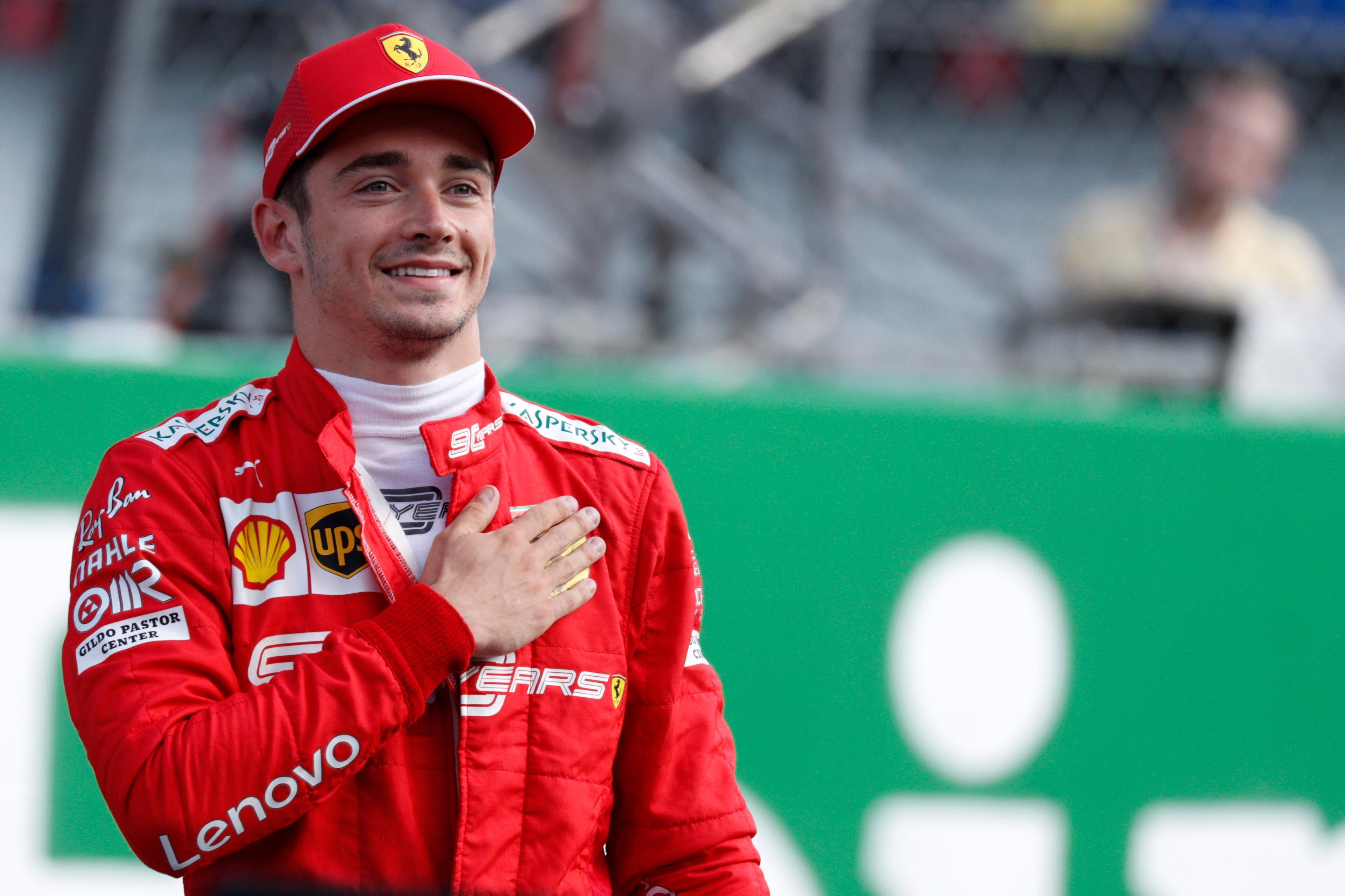 Charles Leclerc, 22 anni a ottobre, esulta per la vittoria nel Gp d'Italia ieri a Monza alla guida della Ferrari