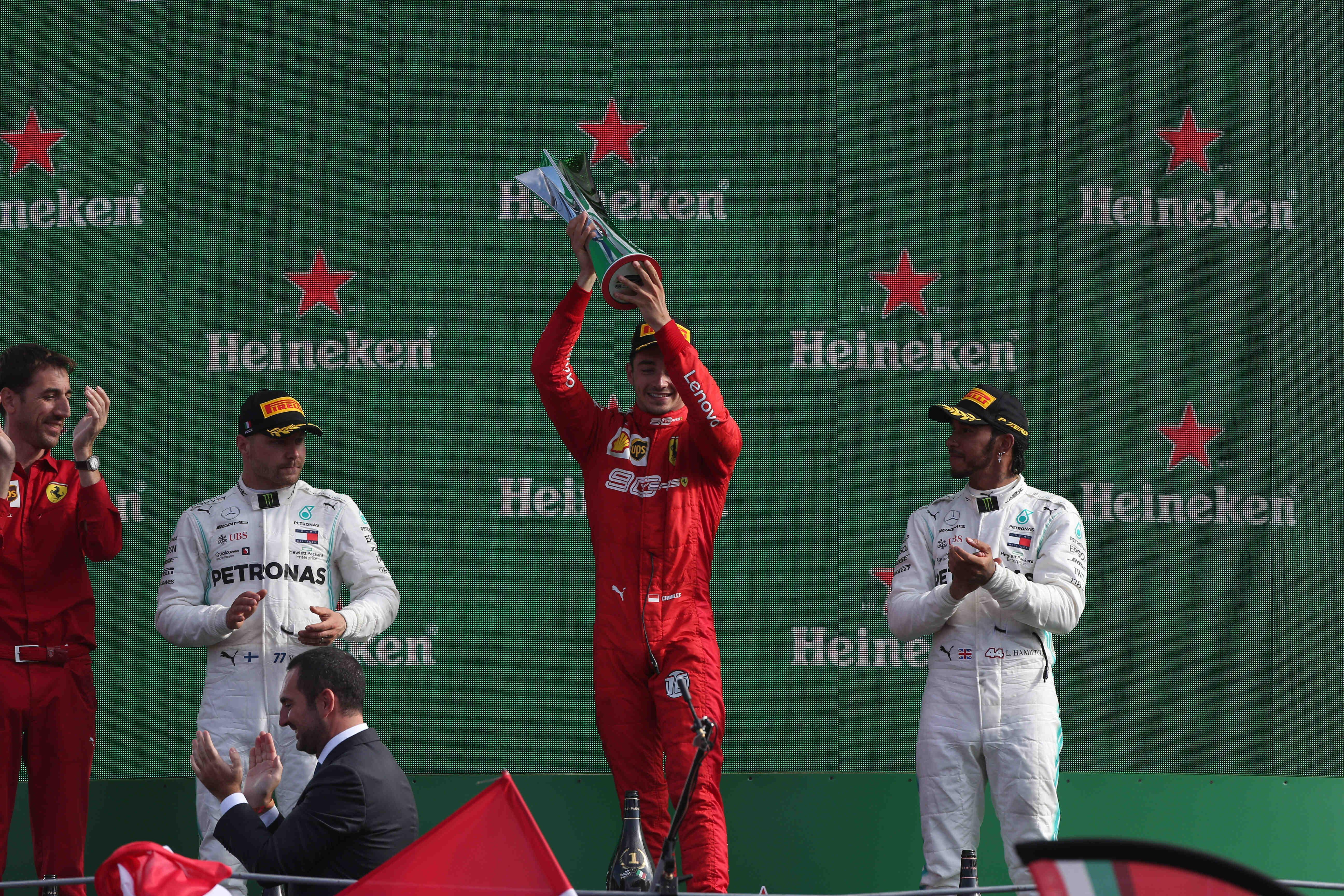 Maranello, in Ferrari si attende l'arrivo della coppa
