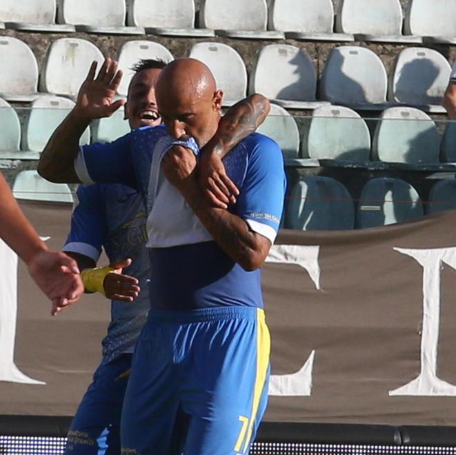 Serie C, Carrarese corsara