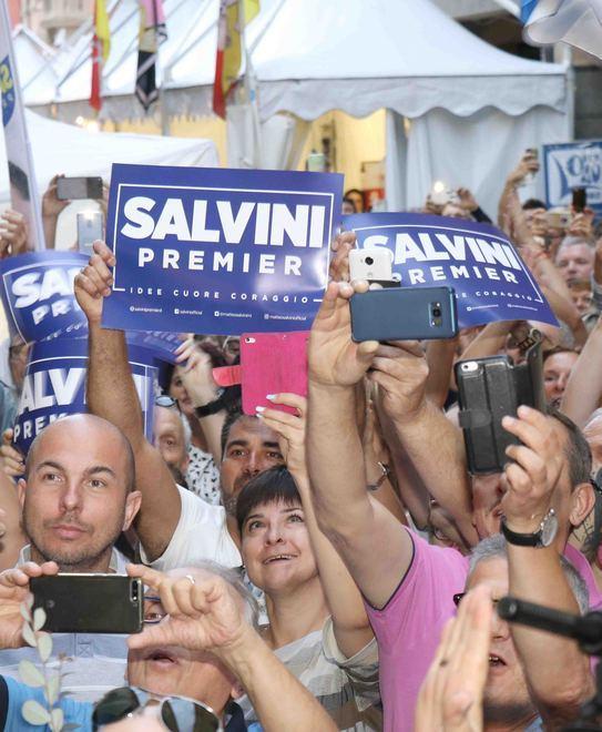 Salvini annuncia la sua guerra totale: «Vincere Emilia e Umbria, poi il governo» 