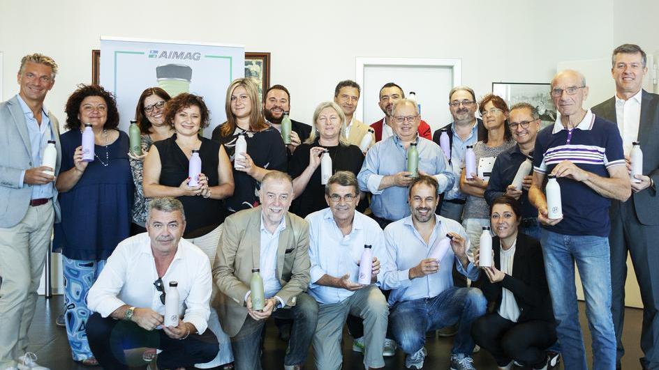 Carpi, più di 25 mila borracce nelle scuole e nei Comuni