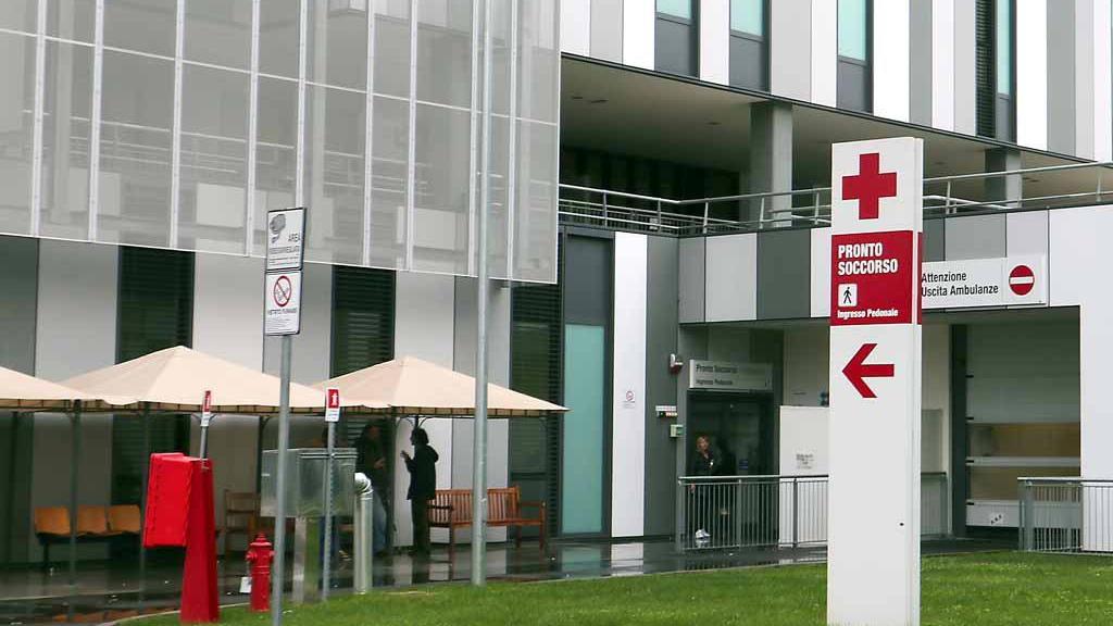 L’ingresso al pronto soccorso dell’ospedale delle Apuane