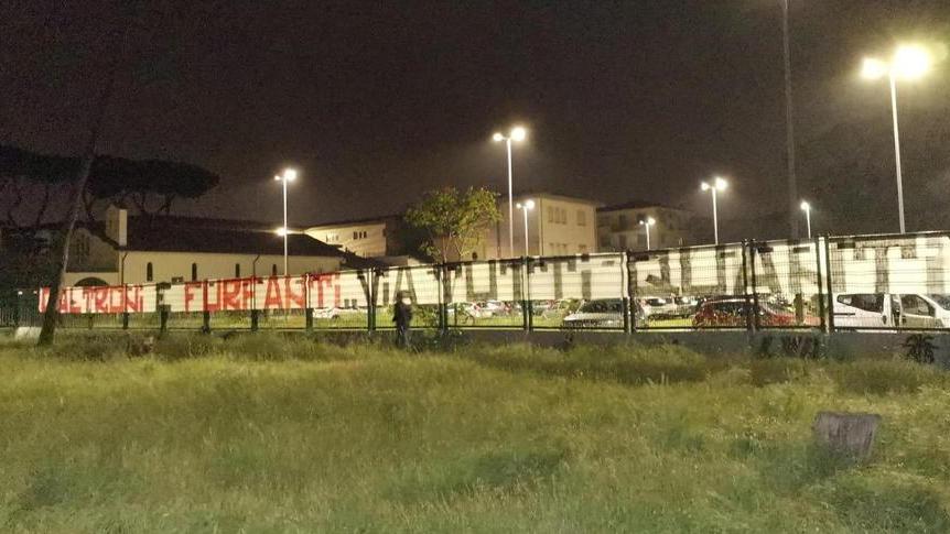 Triplice fischio per il Viareggio calcio: la città del pallone chiude i battenti